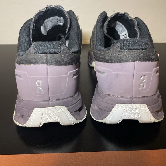 On Running woman Black and Purple Athletic Shoes size 10 - Picture 5 of 8